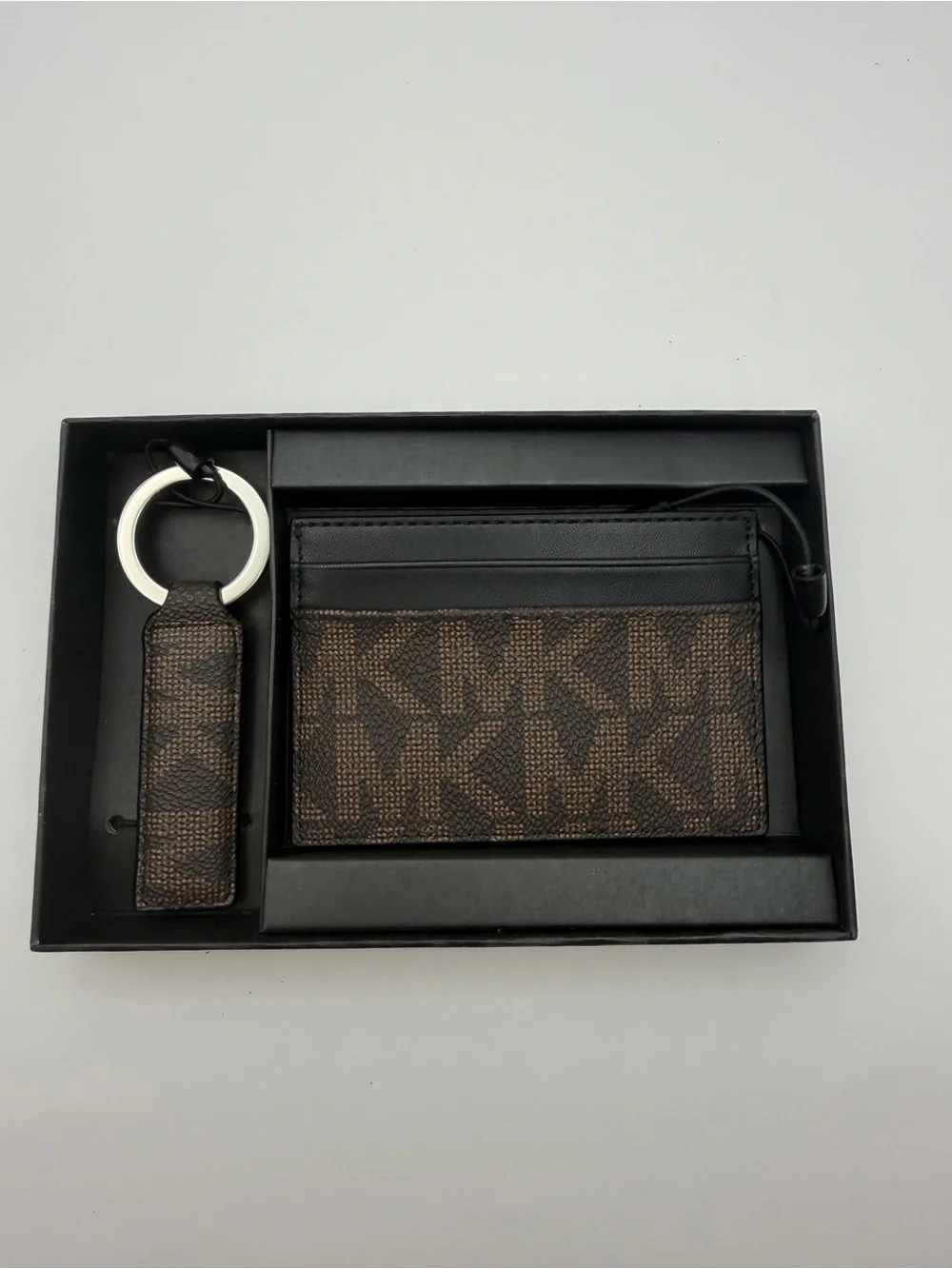 Michael Kors Credit Card Wallet + Key Fob 86F2SGFD1B Brown/Black $98 - Nee